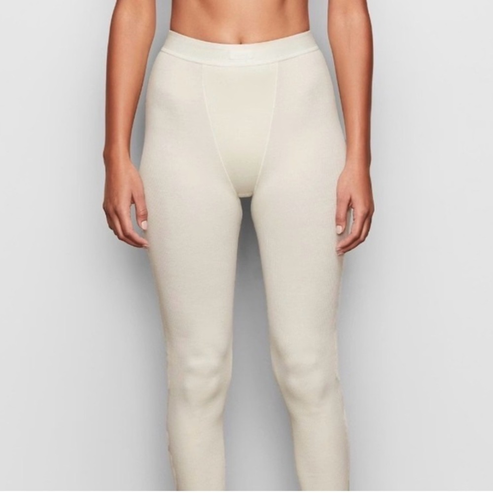 SKIMS Cream Women's Pants